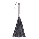 Diamond handle whip